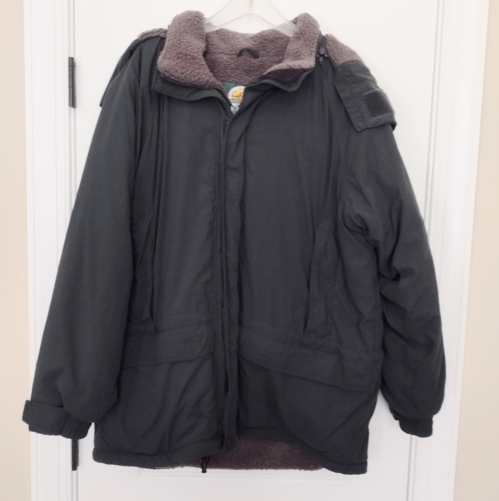 Cabela's Outdoor Gear Green Fur Lined Coat Sz XL